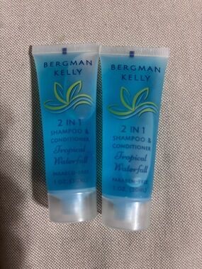 Bergman Kelly 2-in-1 Shampoo & Conditioner - Blue
